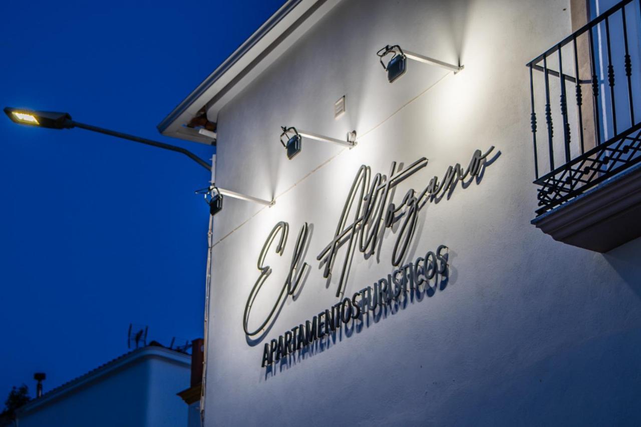 Apartamentos Turisticos El Altozano Fuentes de León Eksteriør billede