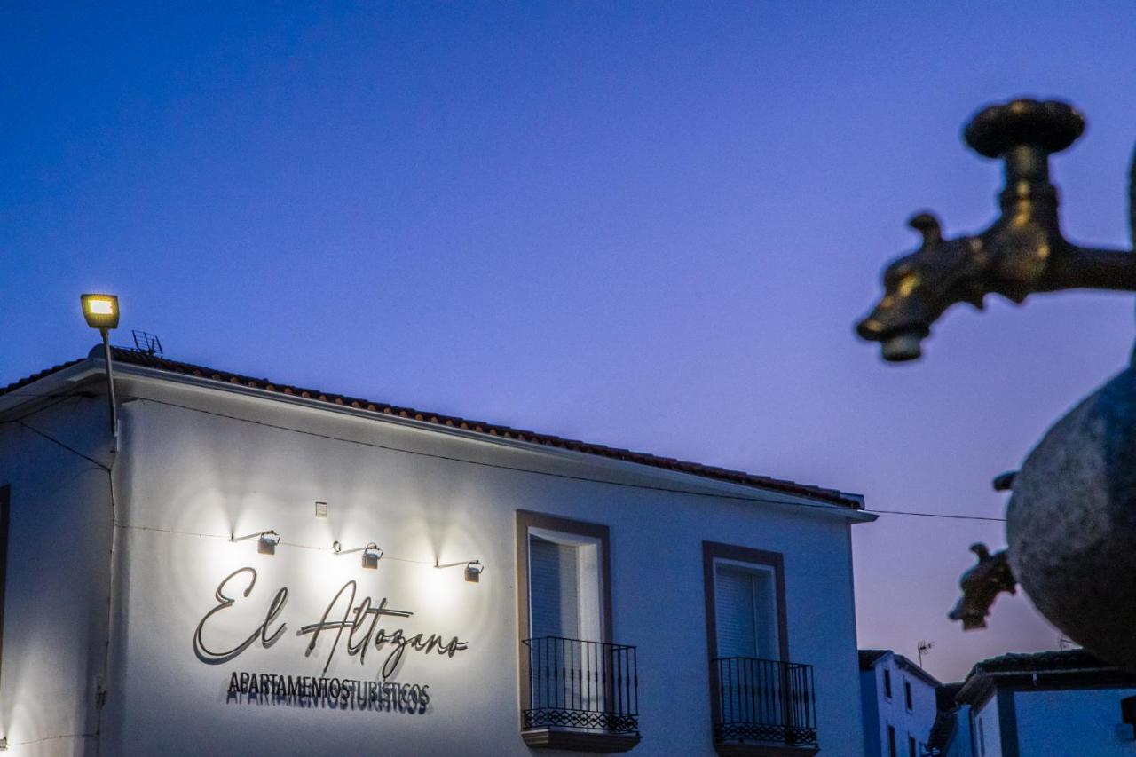 Apartamentos Turisticos El Altozano Fuentes de León Eksteriør billede