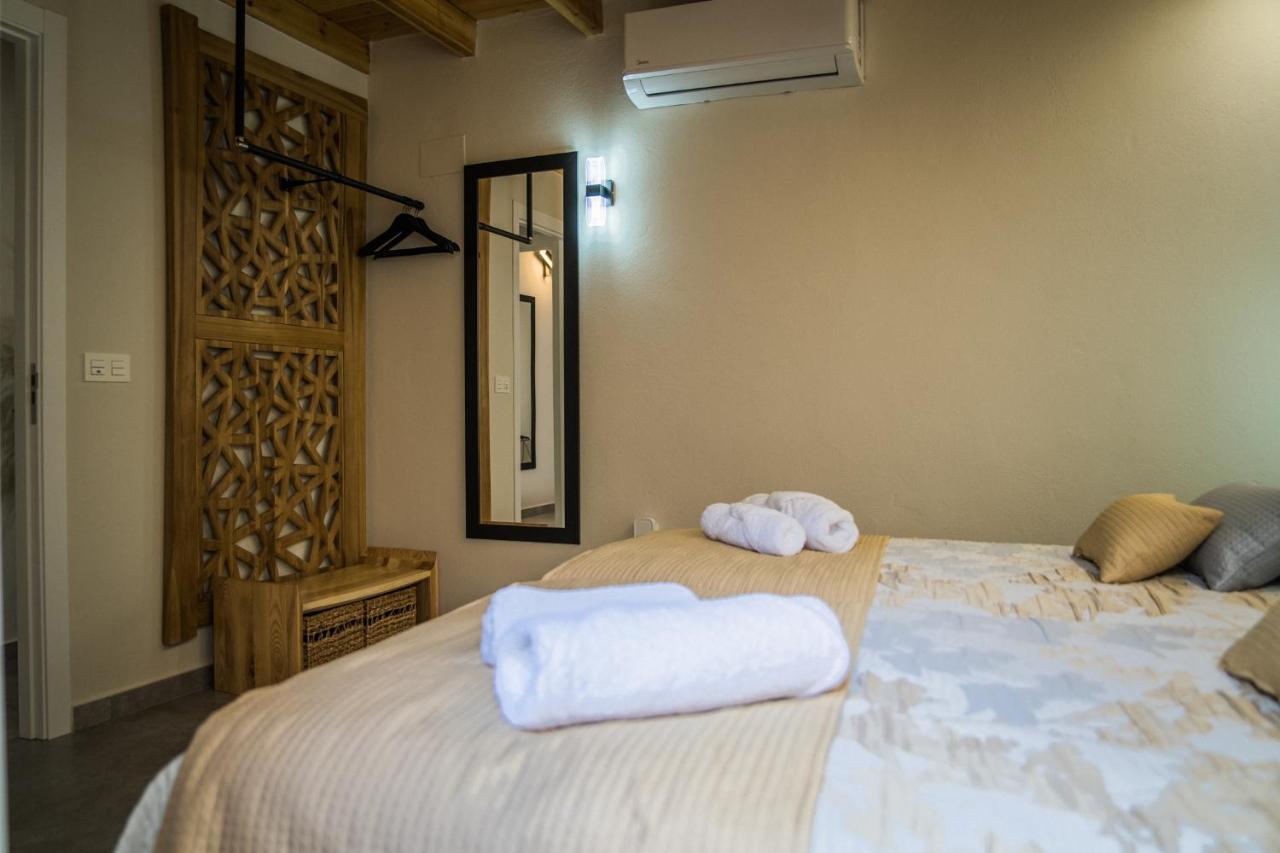 Apartamentos Turisticos El Altozano Fuentes de León Eksteriør billede