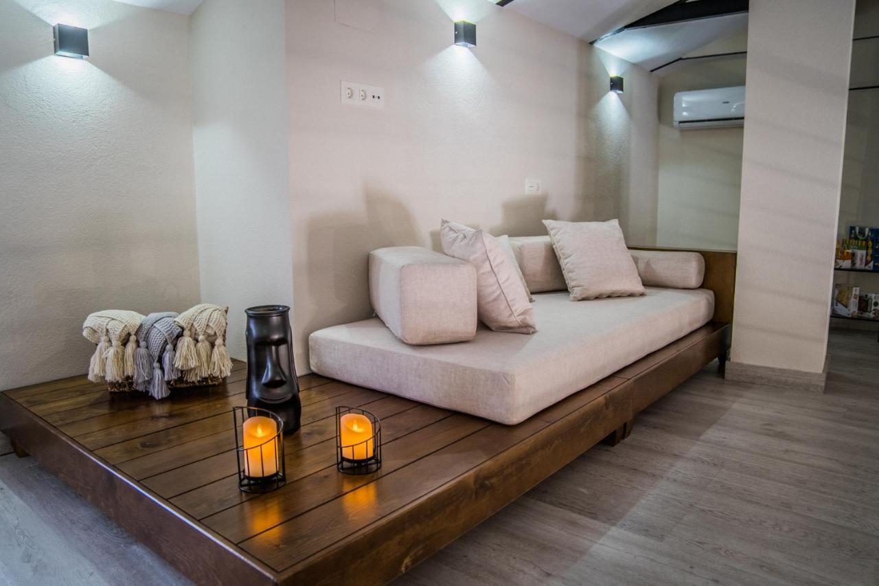 Apartamentos Turisticos El Altozano Fuentes de León Eksteriør billede