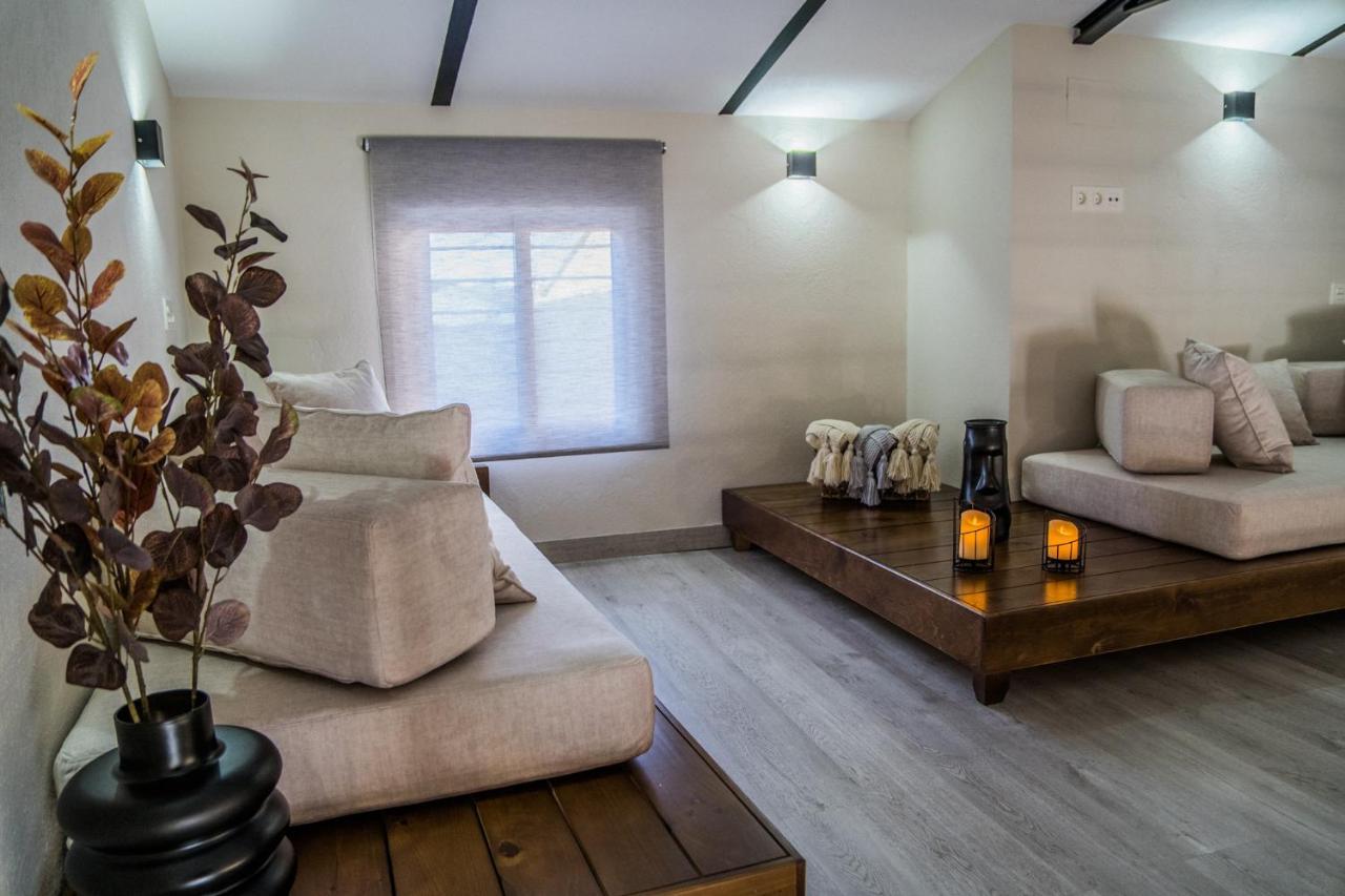 Apartamentos Turisticos El Altozano Fuentes de León Eksteriør billede